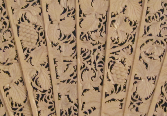 Fan with Lace Design - Detail